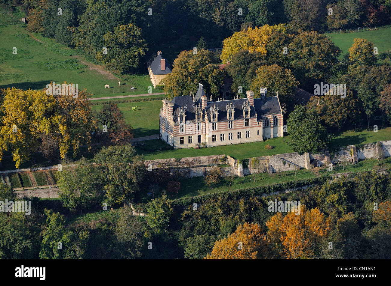 Frankreich, Seine Maritime, St-Maurice d'Etelan, Etelan Burg (Luftbild) Stockfoto