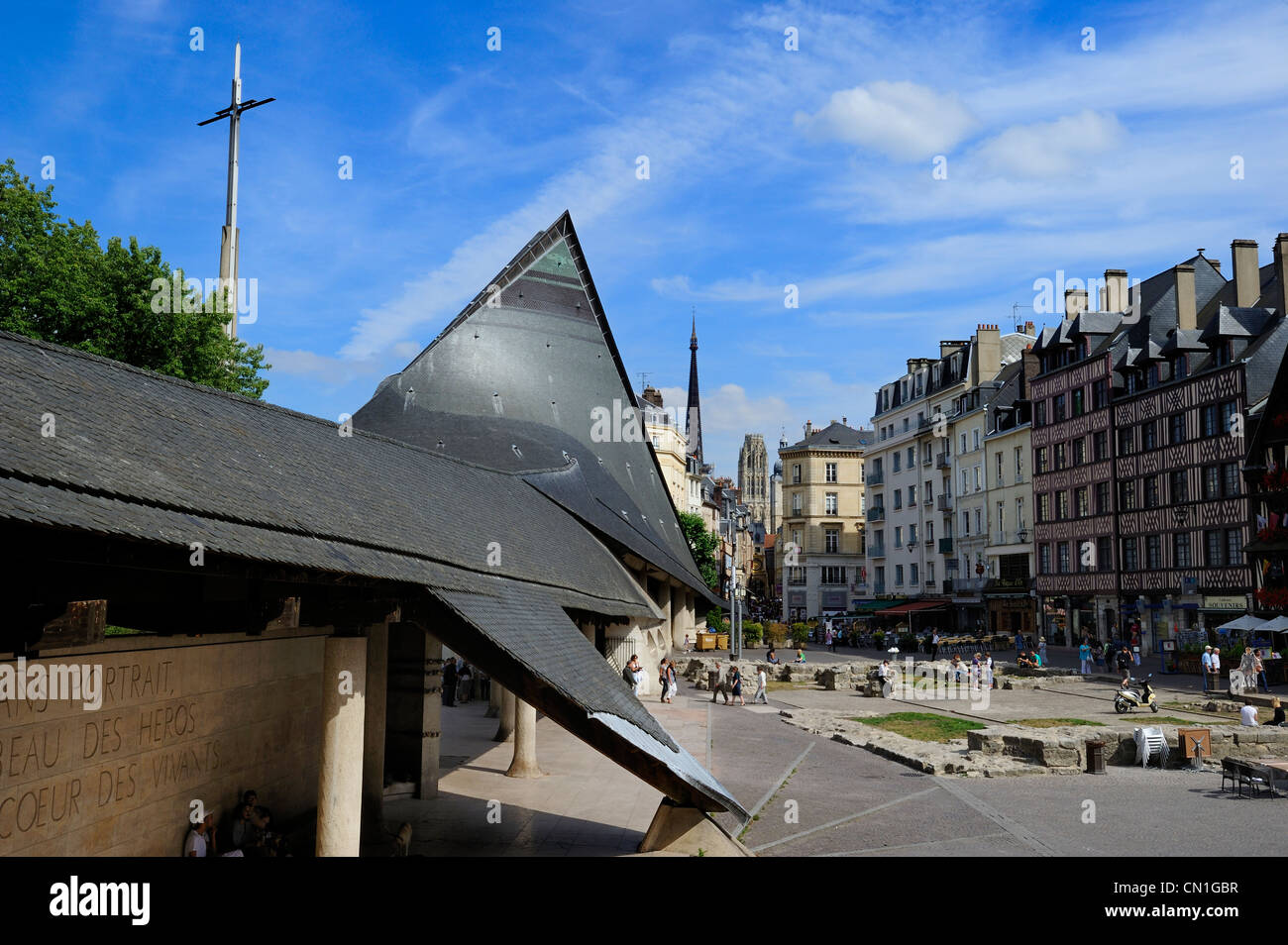 Frankreich, Seine Maritime, Rouen, place du Vieux Marche, Ortsbild des Joan Of Arc Scheiterhaufen, die moderne Kirche von Saint Joan of Arc, Stockfoto