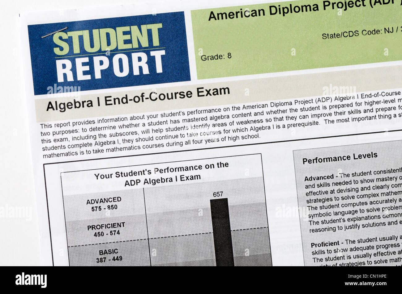 Student-Bewertungsbericht für ein Ende standardisiert natürlich staatliche Prüfung in der Algebra. Der Student erzielte im erweiterten Bereich. Stockfoto