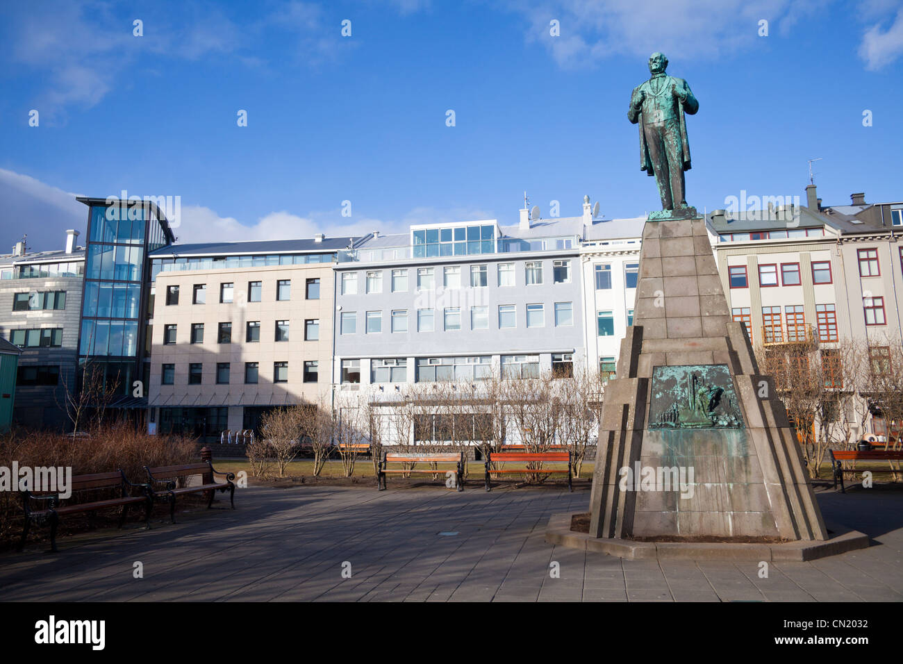 Stadtplatz mit Statue von Jon Sigurdsson, Reykjavik, Island Stockfoto
