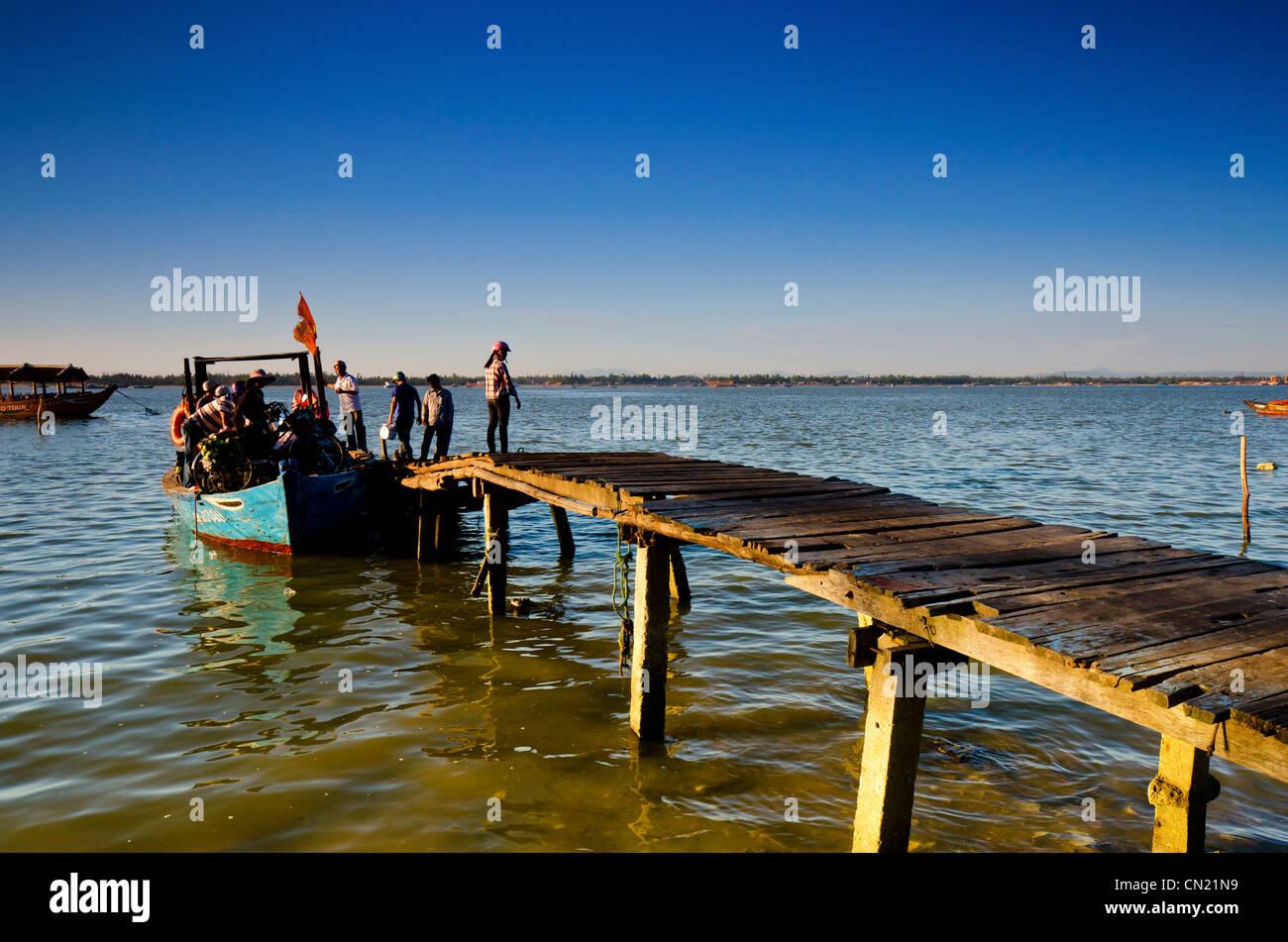 Fähre Andocken am Steg, Cua Dai, Hoi an, Vietnam, Asien Stockfoto