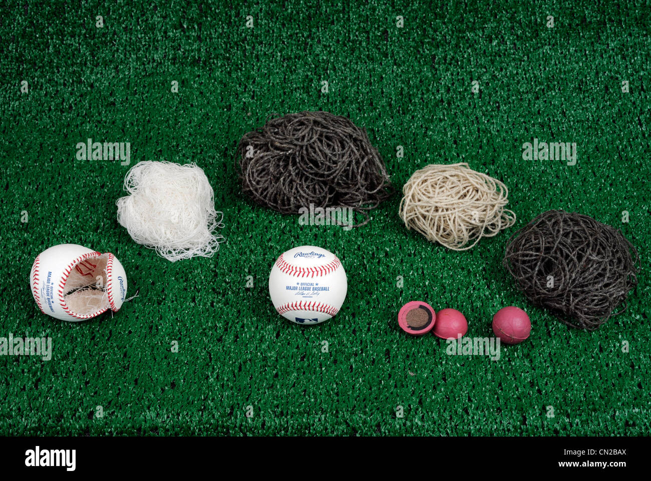 Dekonstruktion des Hauptliga-Baseball von Rawlings gemacht. Stockfoto