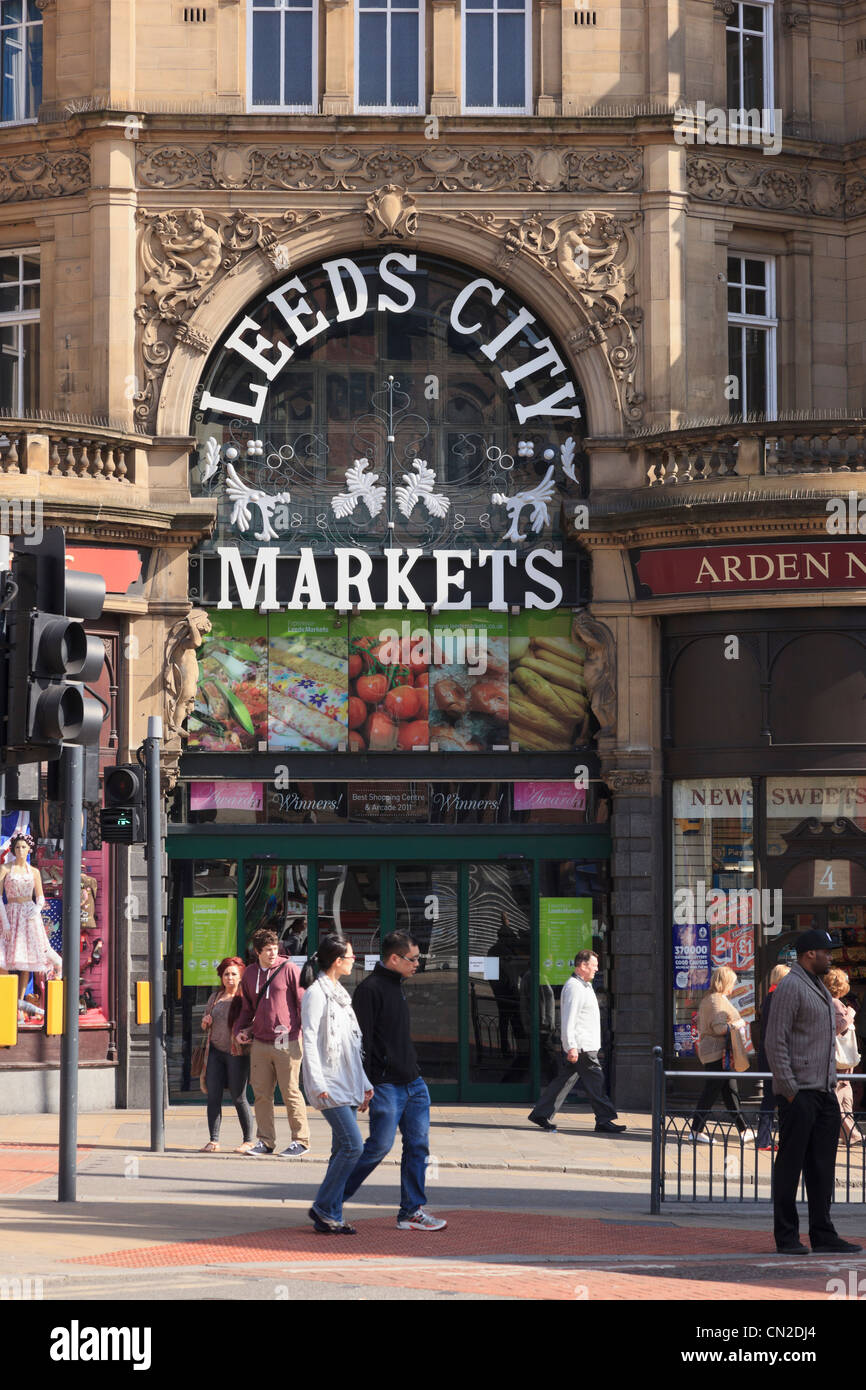 Eingang zum Kirkgate Märkte in die Markthalle, die Gebäude in Leeds, West Yorkshire, England, UK, Großbritannien Stockfoto