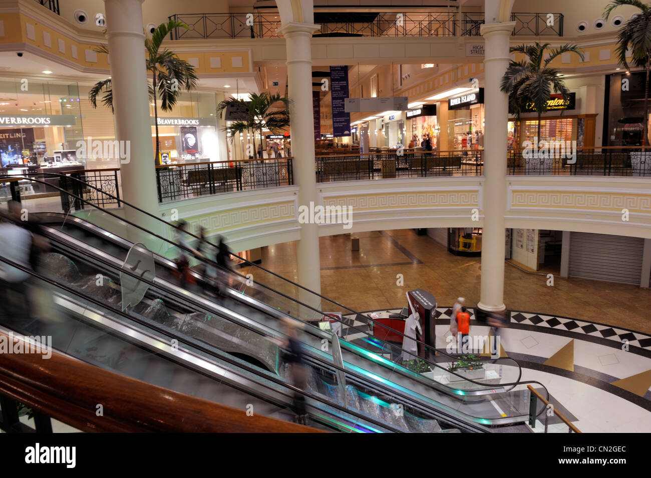 Meadowhall Einkaufszentrum Geschäfte, Sheffield, UK Stockfoto
