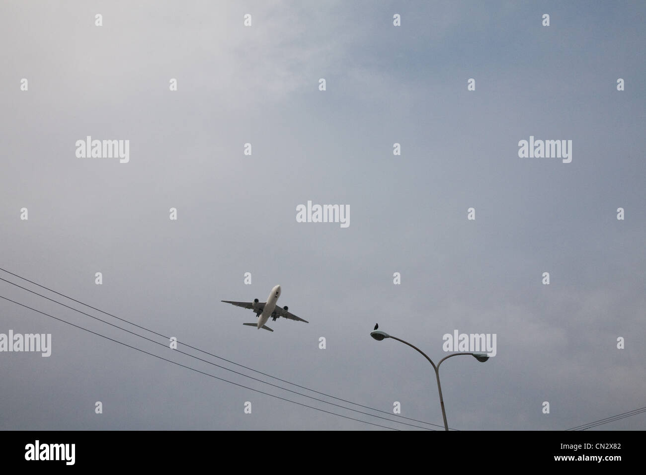 Flugzeug, niedrigen Winkel Ansicht Stockfoto