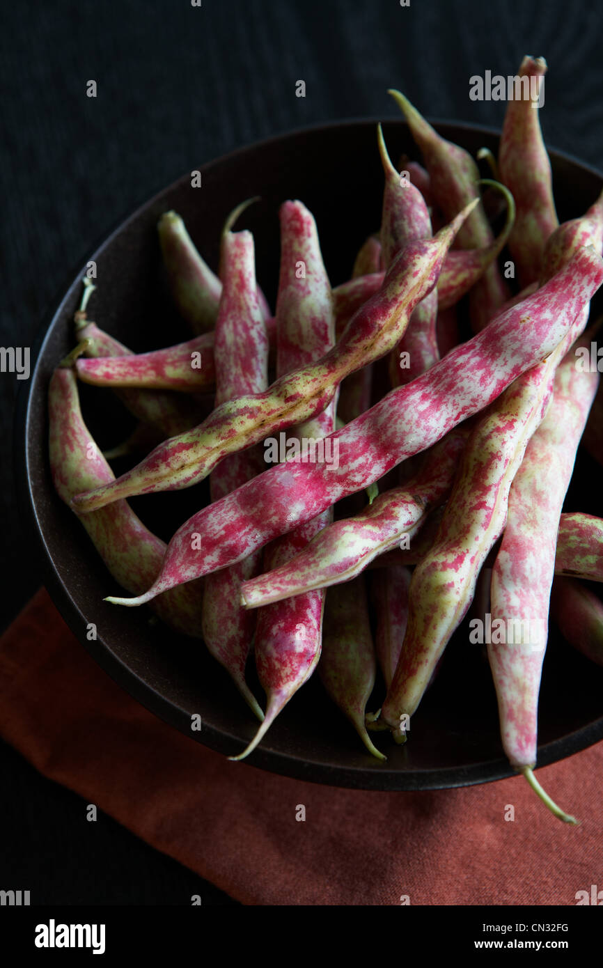 Schüssel mit grünen Bohnen Stockfoto