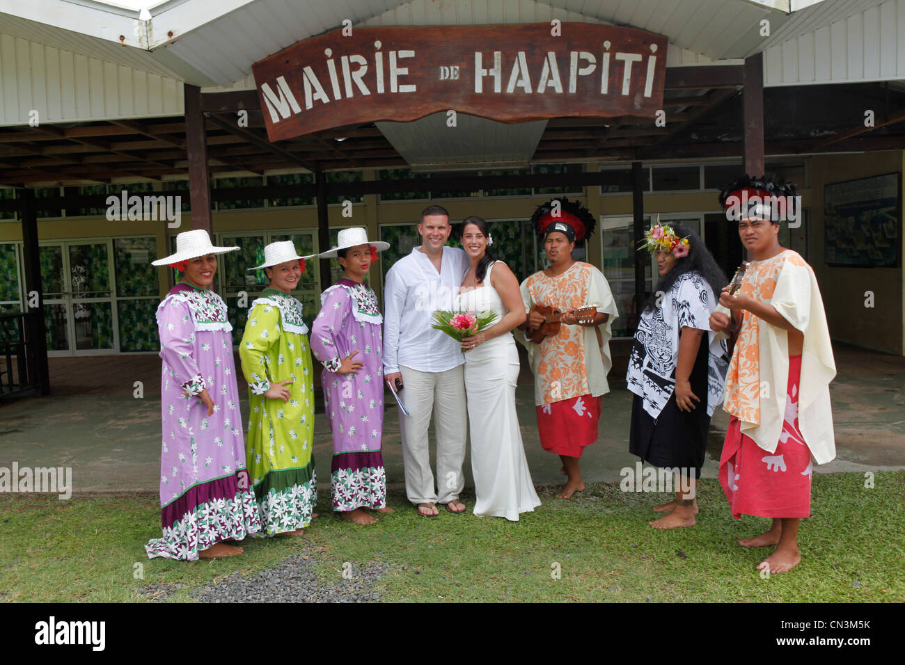 Frankreich, Französisch-Polynesien, Gesellschaft Schären, Inseln unter dem Winde, Moorea, Haapiti, traditionelle Hochzeit organisiert von Olivier Stockfoto