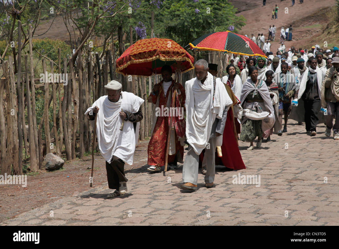 Ostern orthodoxen christlichen religiösen Feiern in der alten Felsenkirchen von Lalibela, Äthiopien Stockfoto