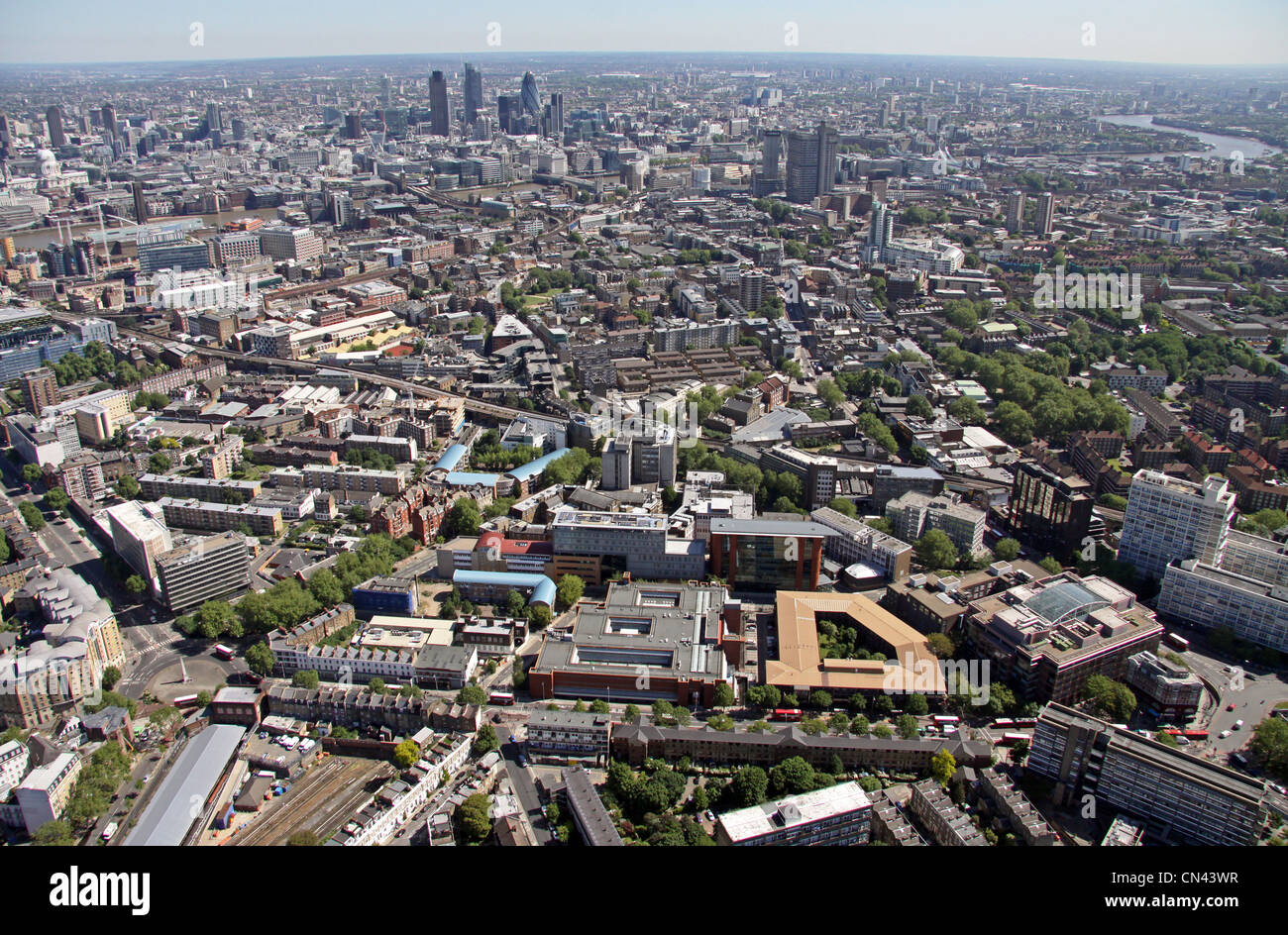 Luftbild von der South Bank University, London, mit Blick auf die Stadt Stockfoto