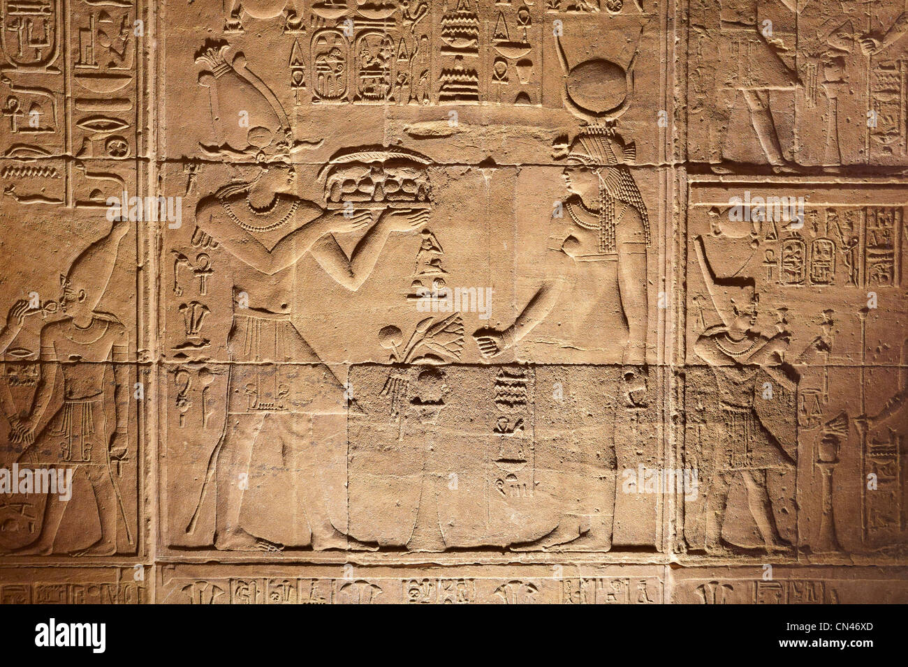 Ägypten - der Tempel der Isis in Philae Island, Relief der Göttin Isis Tempel, Detail, UNESCO Stockfoto