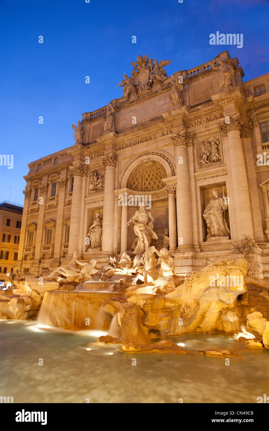 Rom - Fontana di Trevi Abend Stockfoto