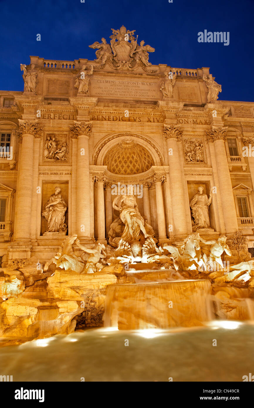 Rom - Fontana di Trevi Abend Stockfoto