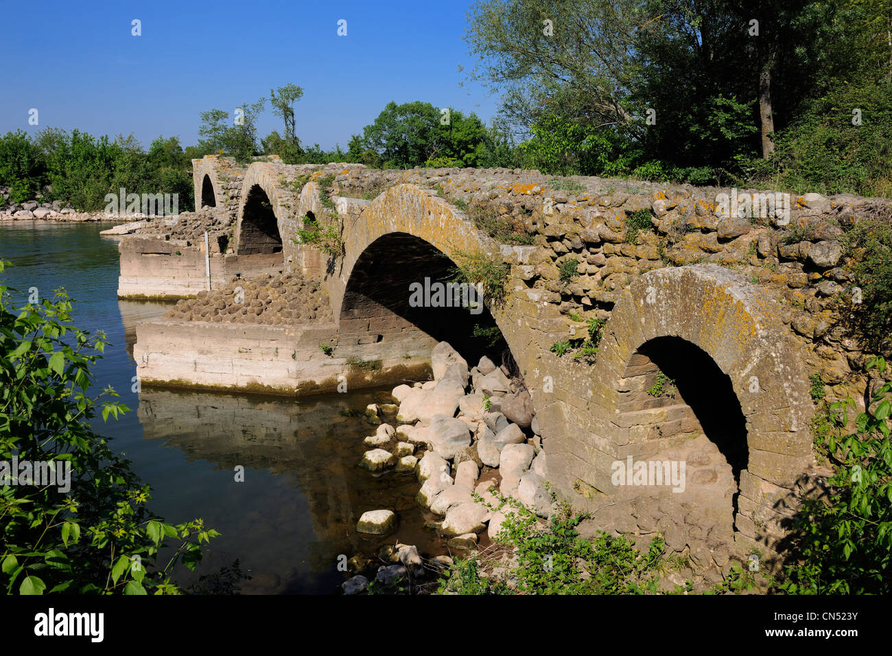 Frankreich, Herault, Saint-Thibery, die römische Brücke erlaubt der Via Domitia, überqueren den Fluss Hérault Stockfoto