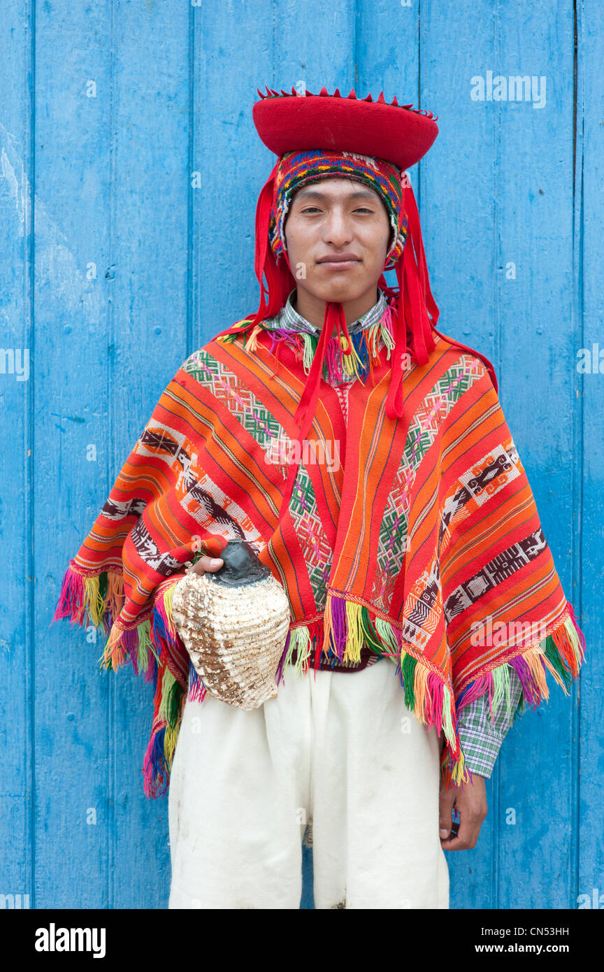 Peru, Cuzco Provinz Huaro Tänzer in Tracht für das Festival von Mais, Sara Raymi Stockfoto