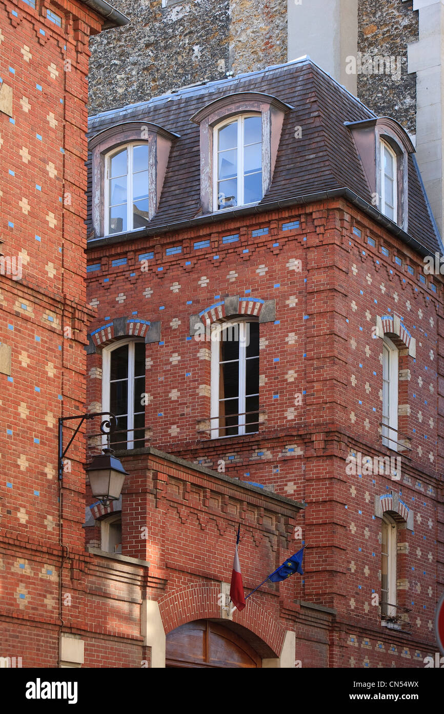 Frankreich, Paris, Ile De La Cite, Gebäude aus rotem Ziegelstein Gehäuse der Ecole Nationale De La Magistrature befindet sich in 8 Rue gemacht Stockfoto