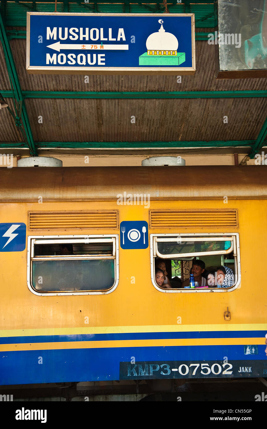 Indonesien, Java, Provinz Ost-Java, Surabaya, Gubeg Bahnhof Stockfoto