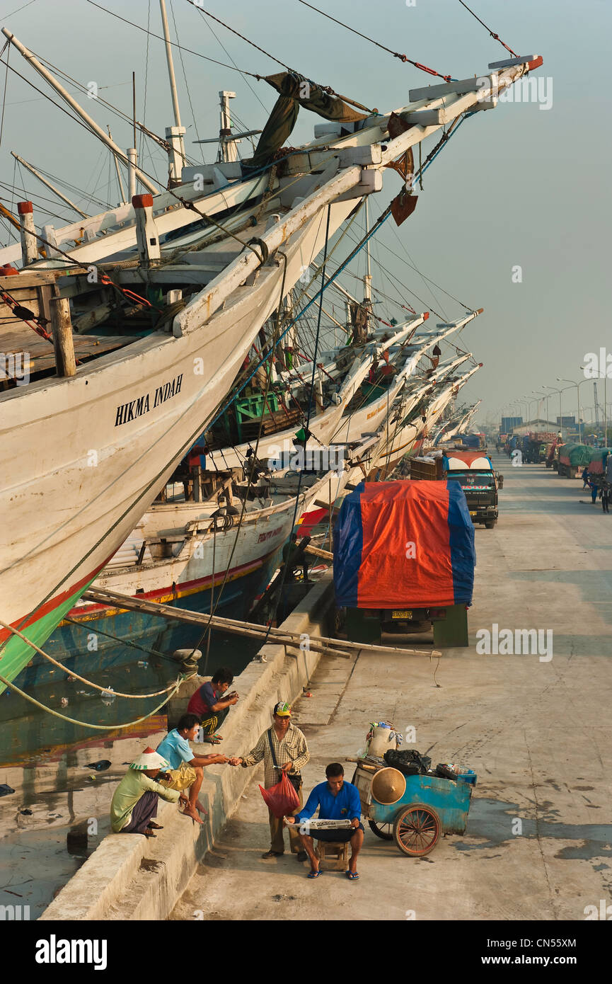Indonesien, Java, Jakarta, Sunda Kelapa traditionelle Seehafen, Pinisi oder Phinishi Schoner Stockfoto