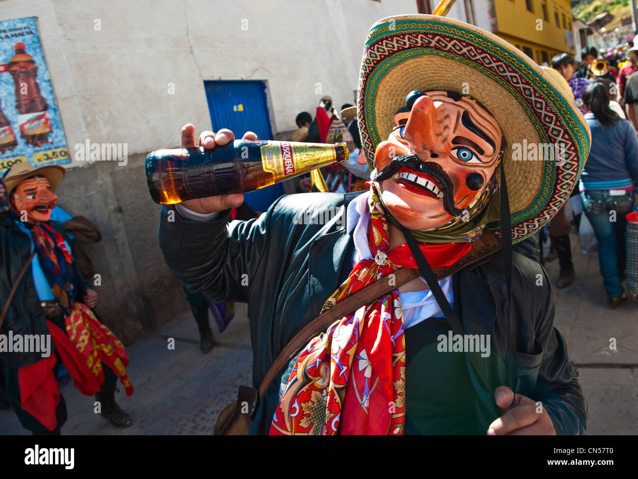 Peru, Cuzco Provinz, Heilige Tal der Inkas, Pisac, fest der Virgen del Carmen, Tänzerin, die Interpretation Majeno, Satire zu tanzen Stockfoto