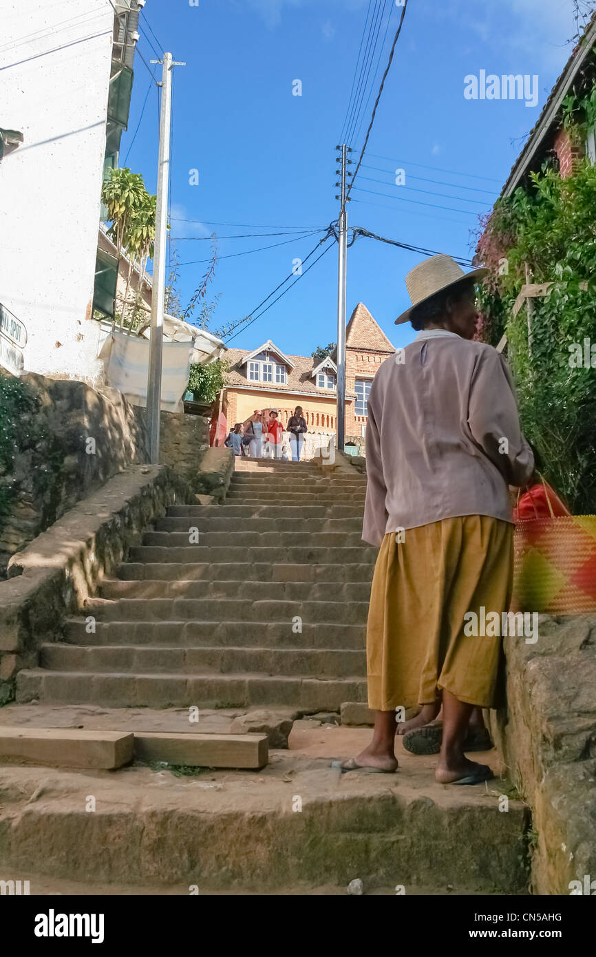 Madagassen in der Altstadt von Fianarantsoa, Madagaskar Hochland Stockfoto