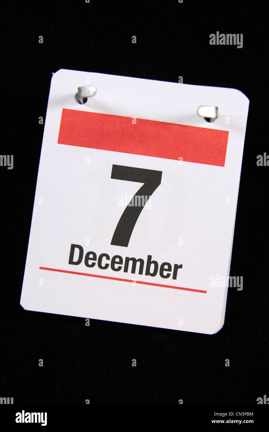 Kleinen Kalender-Seite für den 7. Dezember, dem Jahrestag der Japaner auf Pearl Harbor 1941 auf einem schwarzen Hintergrund. Stockfoto