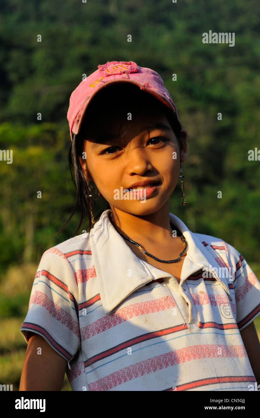 Vietnam, Ninh Binh Province, Cuc Phuong Nationalpark, Ban Hieu, Porträt von weißen Thai Kind Stockfoto