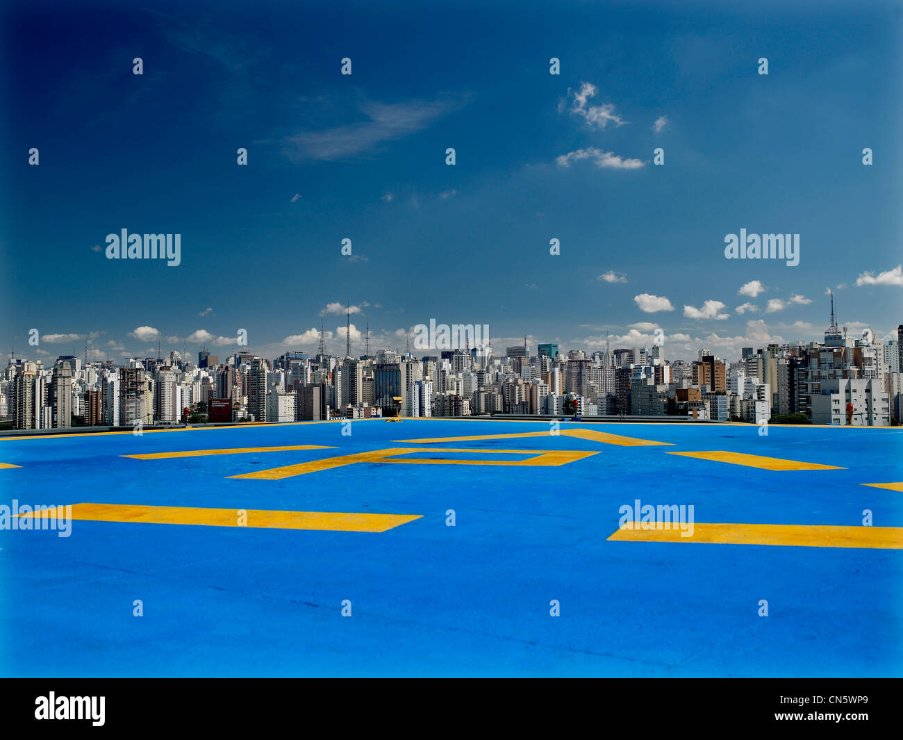 Brasilien, Sao Paulo, feature: São Paulo vertraulich, Sofitel Ibirapuera Terrasse, Blick auf die Stadt Stockfoto