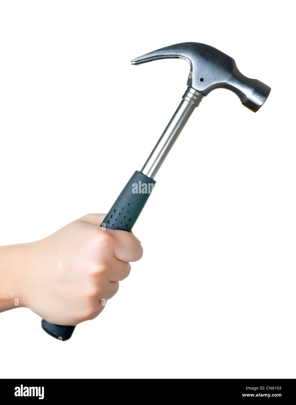 Hand mit einem Hammer auf weißem Hintergrund Stockfoto