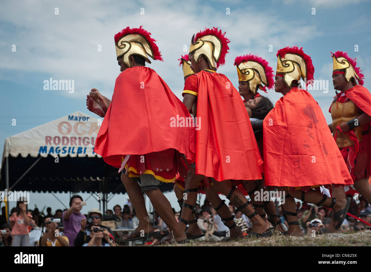 Aufführung der Passion Christi bei der Kreuzigung Cutud während der traditionellen Kreuzigungen statt am Karfreitag, San Stockfoto