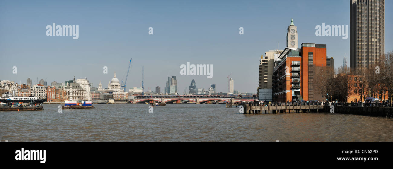 Panorama Skyline von London wie St. Pauls, die Gurke und OXO Tower Stockfoto