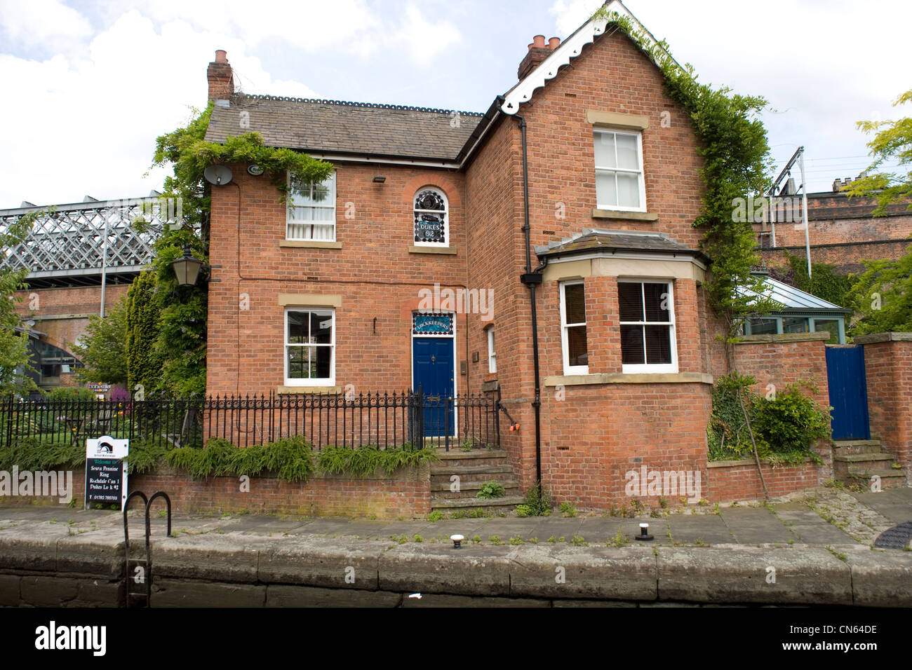 Lockkeepers Ferienhaus am Rochdale Kanal in Castlefield, Manchester Stockfoto