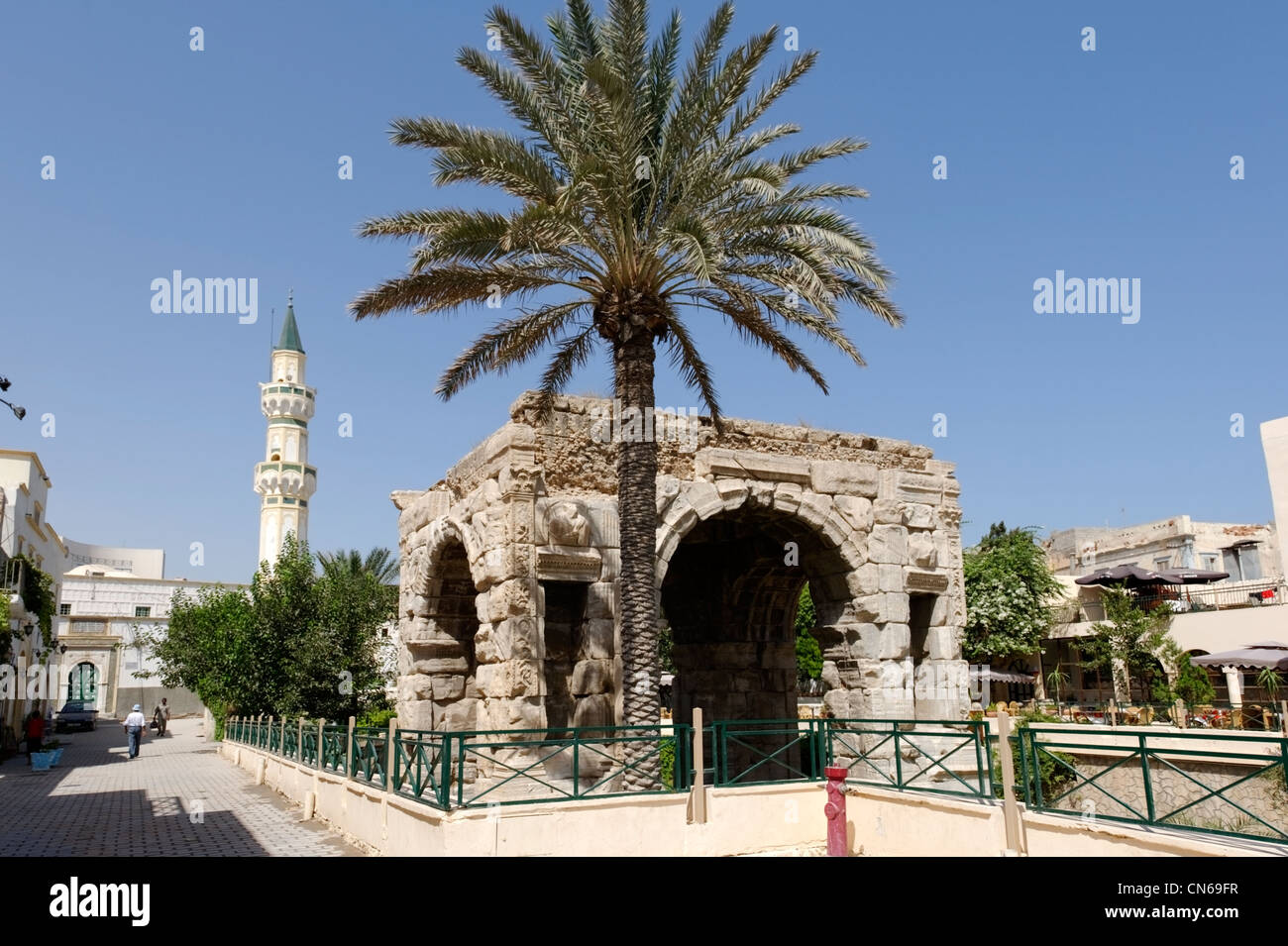 Tripolis. Libyen. Blick auf die Unterseite des vier-Wege-Triumph Bogen von Marcus Aurelius, Tripolis ist nur erhebliche Stockfoto