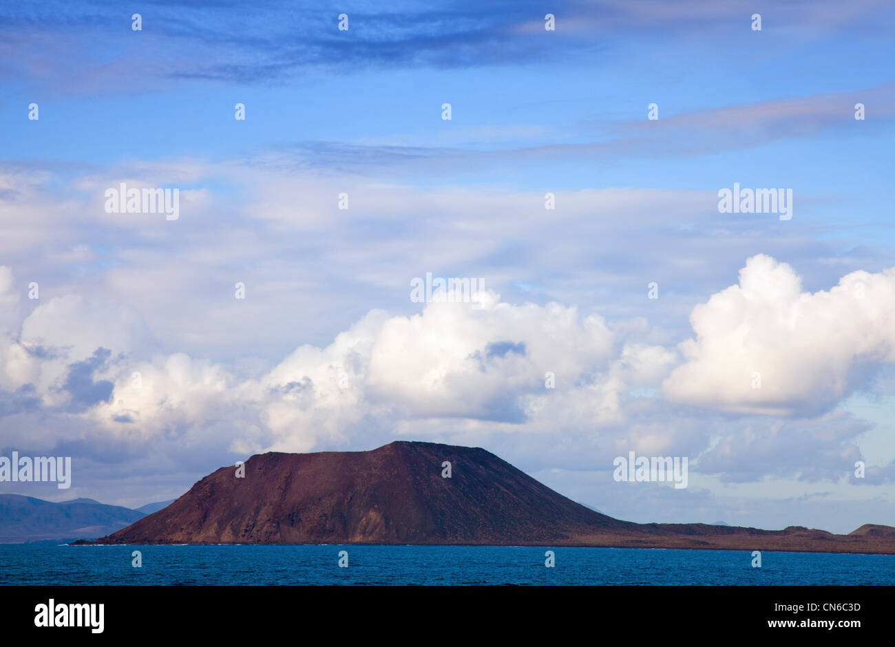kleine Insel Isla de Lobos, siehe aus dem Norden von Fuerteventura Stockfoto