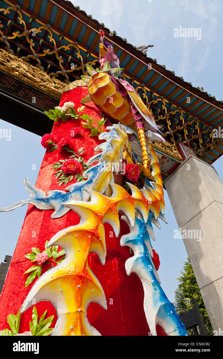 Lantern Festival Drachen am Longshan oder Lungshan Tempel Taipei Taiwan. JMH5682 Stockfoto