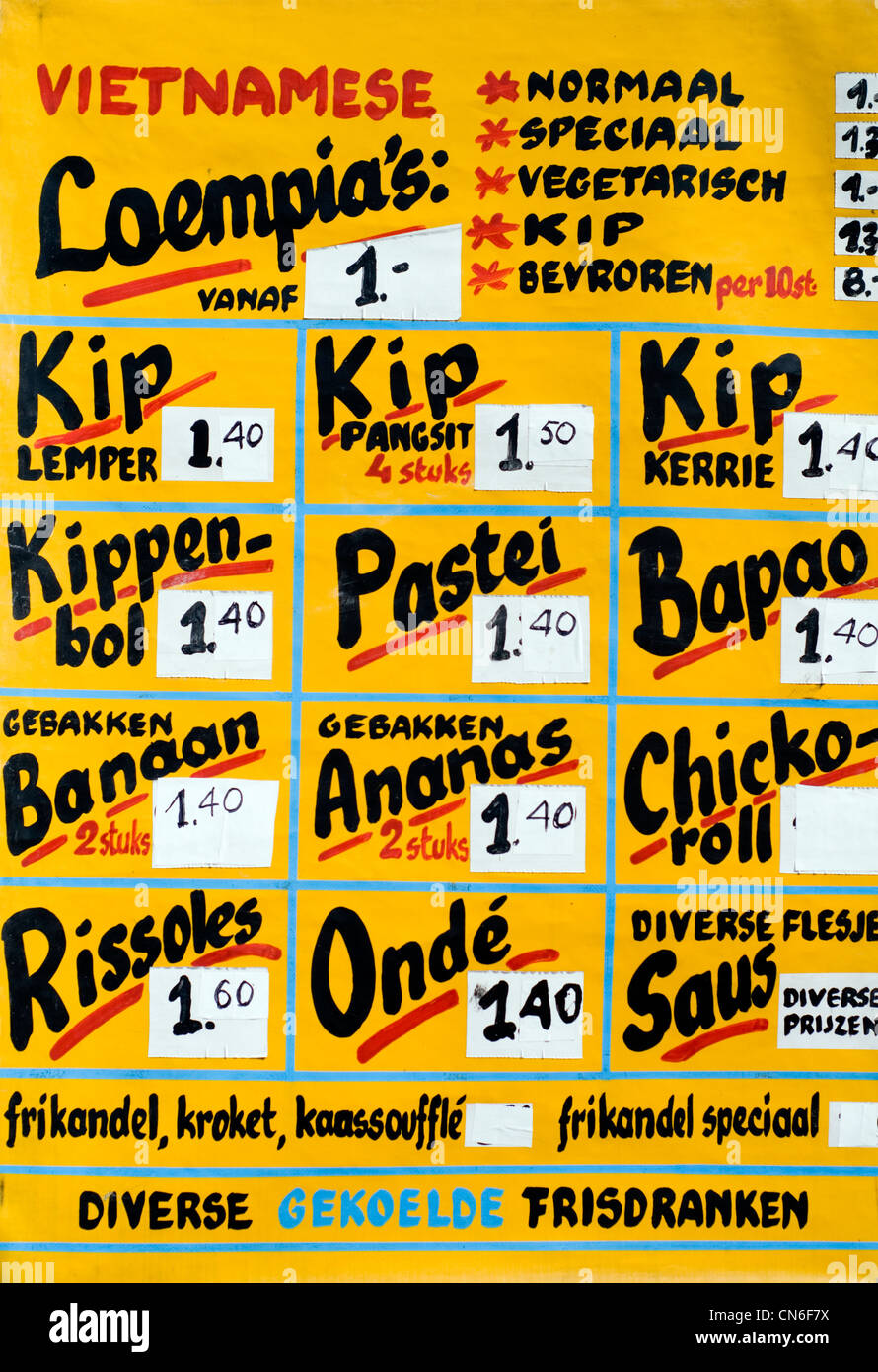 Das Menü und Preis Liste außerhalb einen Marktstand in den Niederlanden verkaufen vietnamesischen Schnellimbiss Stockfoto
