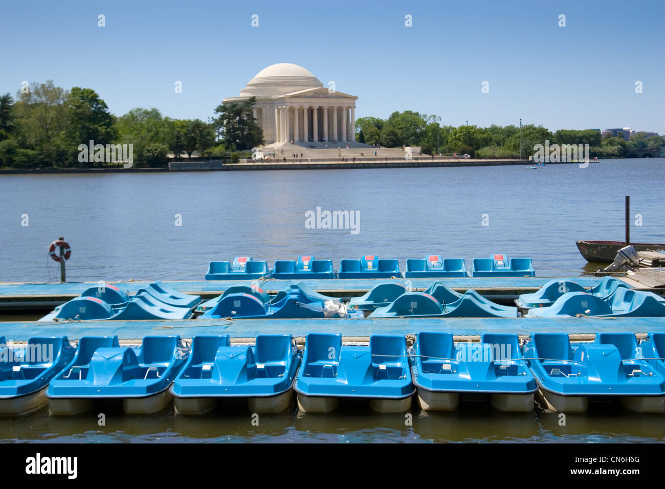 Tretboote auf dem Potomac River Gezeiten-Bassin von der Thomas Jefferson Memorial, Washington DC, USA Stockfoto