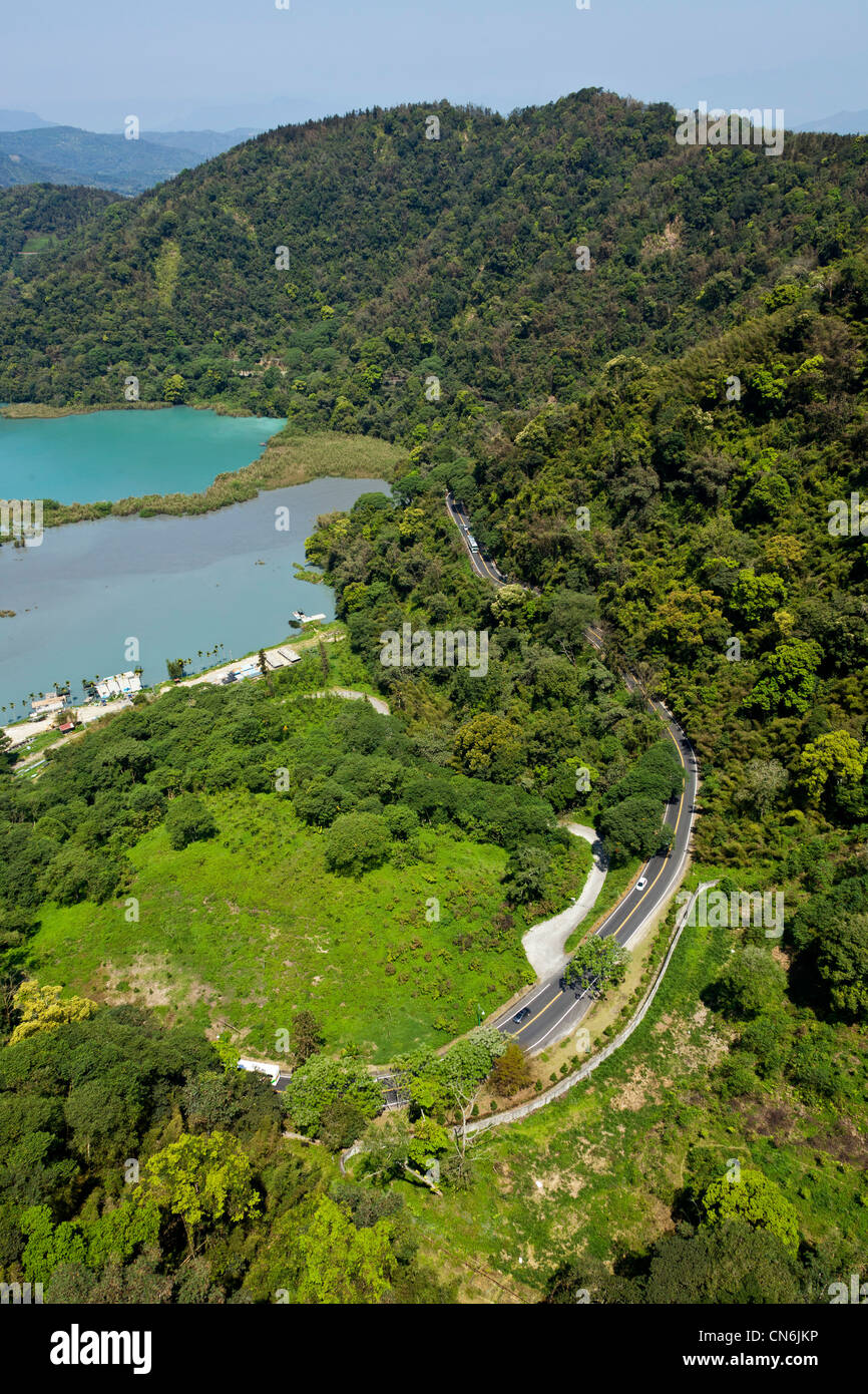 Blick hinunter auf Dazhuhu Lehrpfad von der Sonne-Mond-See-Seilbahn Seilbahn, Taiwan. JMH5811 Stockfoto