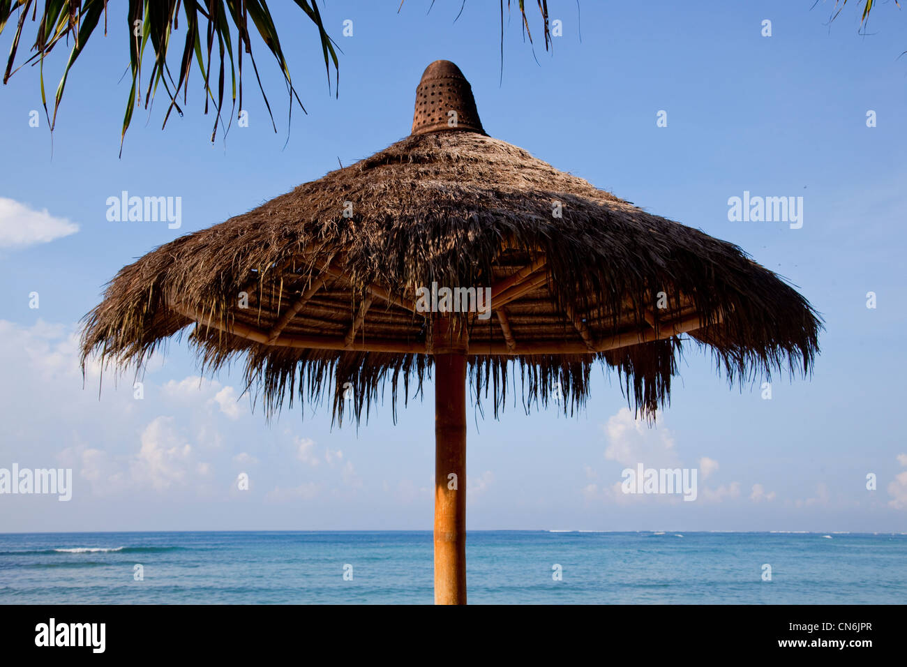 Sonnenschirm am Strand. Bali Indonesien. Stockfoto