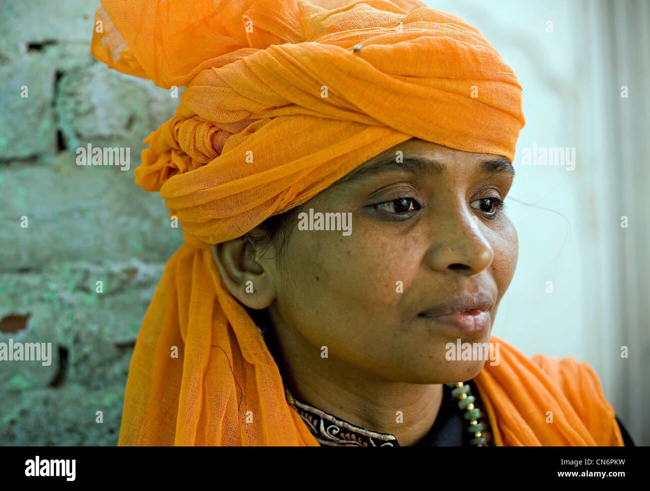 Porträt der Frau Sufi Heiligen Nizamuddin Schrein, Delhi Stockfoto