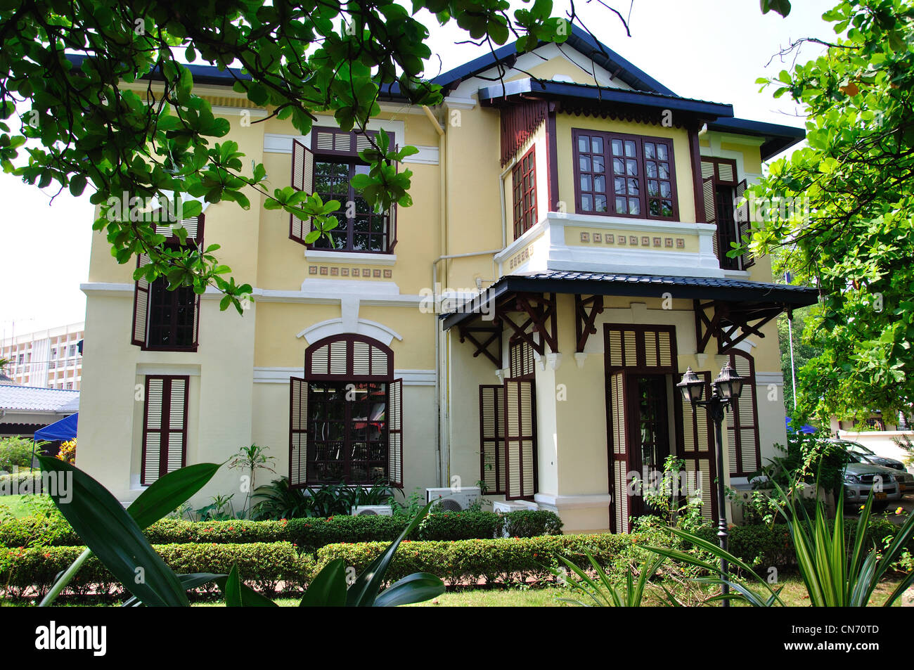 Schöne Lao-französischer Stil Villa in Setthathirath Road, Vientiane, Präfektur Vientiane, Laos Stockfoto