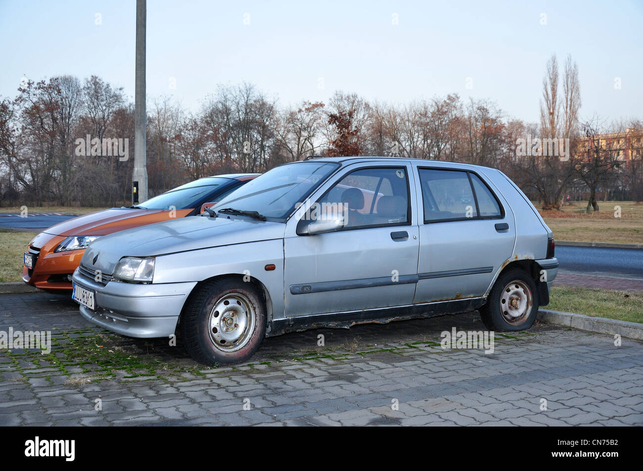 Rostige, alte Auto Stockfoto