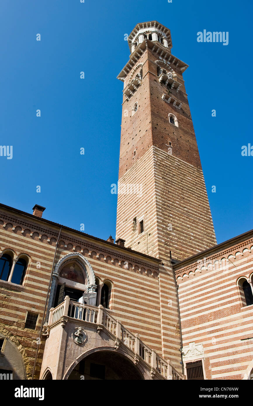 Lamperti-Turm, Palazzo della Ragione, Ragione Palast, Verona, Veneto, Italien Stockfoto