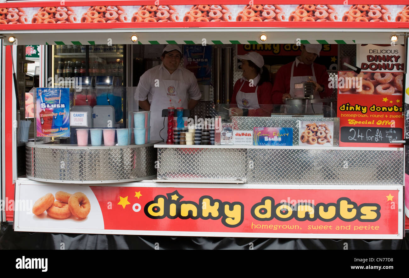 Karfreitag Veranstaltungen 2012   Middleham Ställe Tag der offenen Tür, Nationalpark in North Yorkshire, UK   die Dales Donut Donut Anbieter Stockfoto