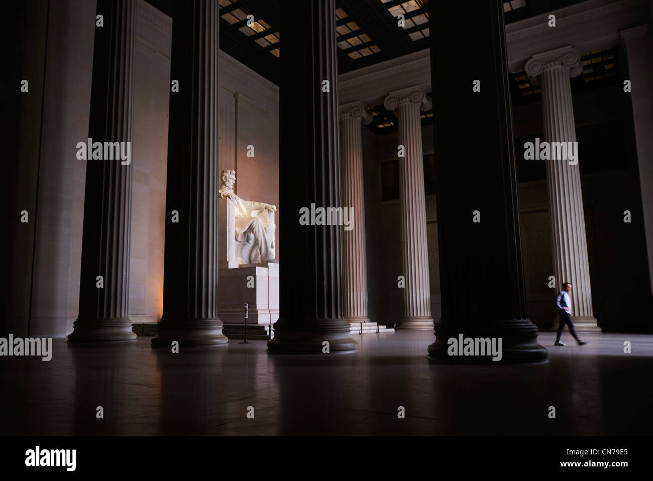 Statue von Abraham Lincoln in das Lincoln Memorial an der National Mall in Washington DC, USA, 10. März 2010. (Adrien Veczan) Stockfoto