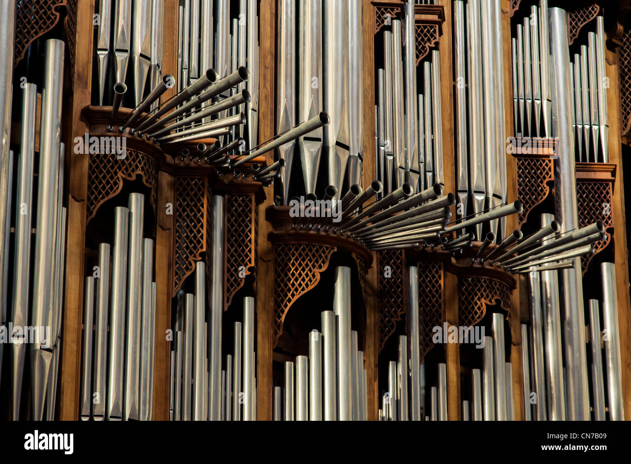 Eine massive Orgel in der Basilika von St. Marys von Winkeln und Märtyrer in Rom, Italien Stockfoto