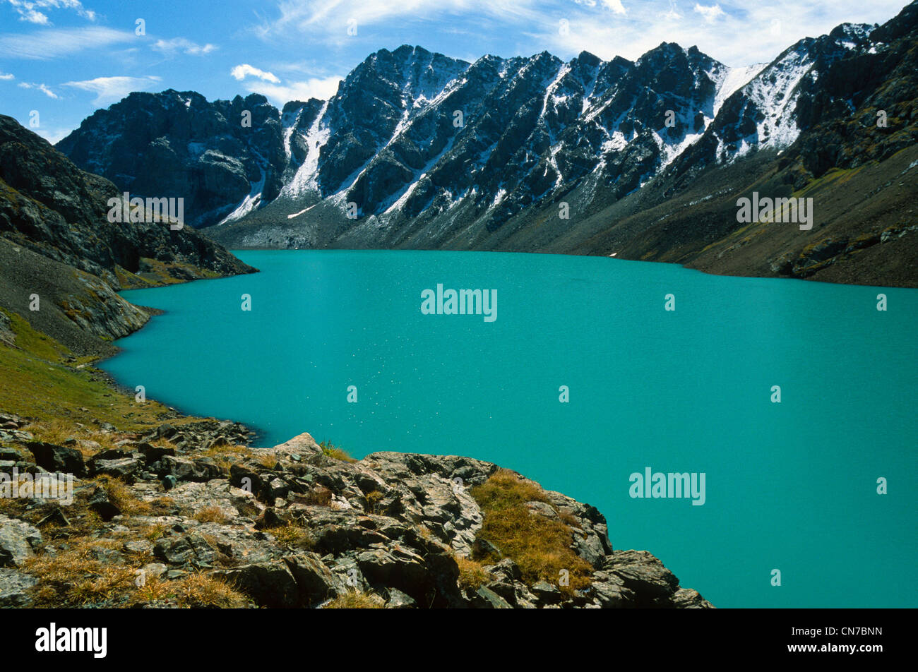 Alakol-See, ein Gletschersee auf 3500 m über dem Meeresspiegel, Kirgisien, Zentralasien festgelegt Stockfoto