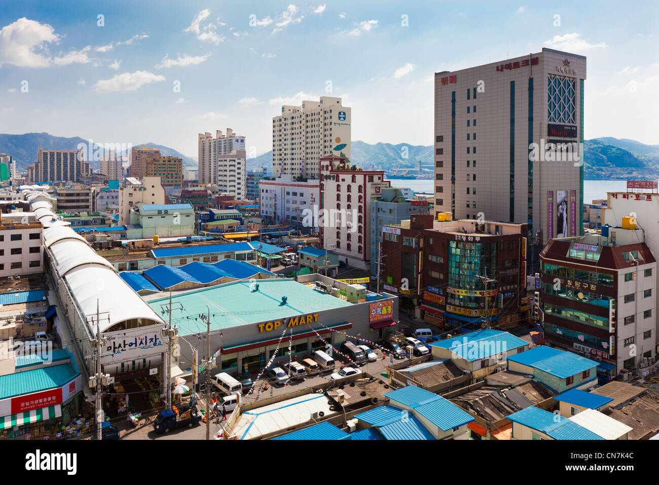 Süd Korea, Süd-Gyeongsang Provinz, Masan, erhöhten Blick auf dem Fischmarkt Stockfoto