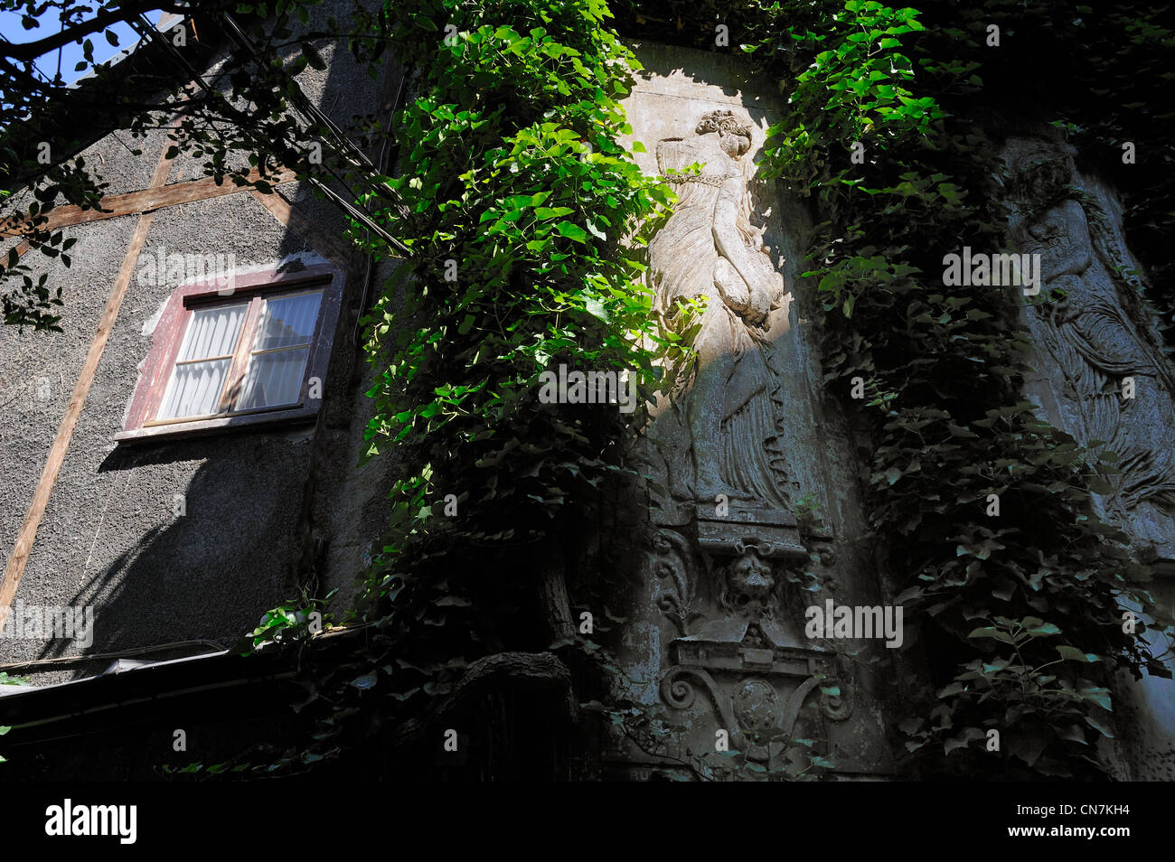 Frankreich, Paris, das Zitieren des Fusains auf Platz 22 in der Rue Tourlaque, wo der Maler Auguste Renoir eine Werkstatt hatte Stockfoto