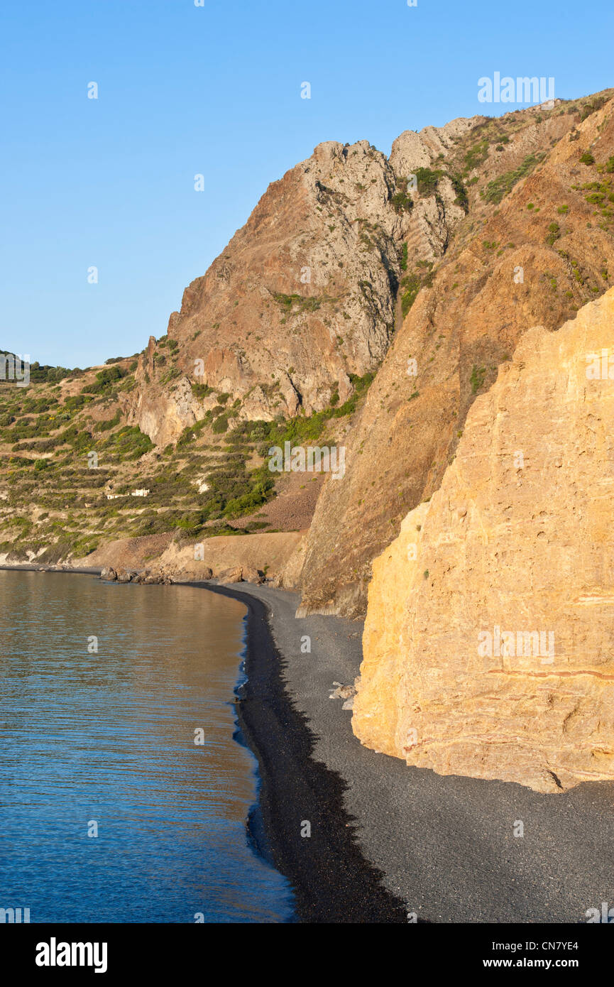 Griechenland, Insel Chios, Emporio, die schwarze Kiesel Strand Mavra Voliá Stockfoto