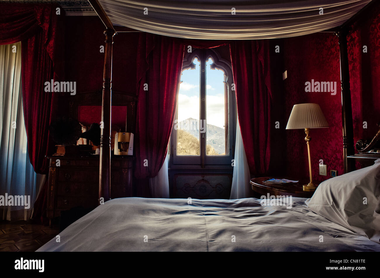 Schlafzimmer Luxus Hotel Villa Crespi in Orta San Giulio, Piemont, Italien Stockfoto