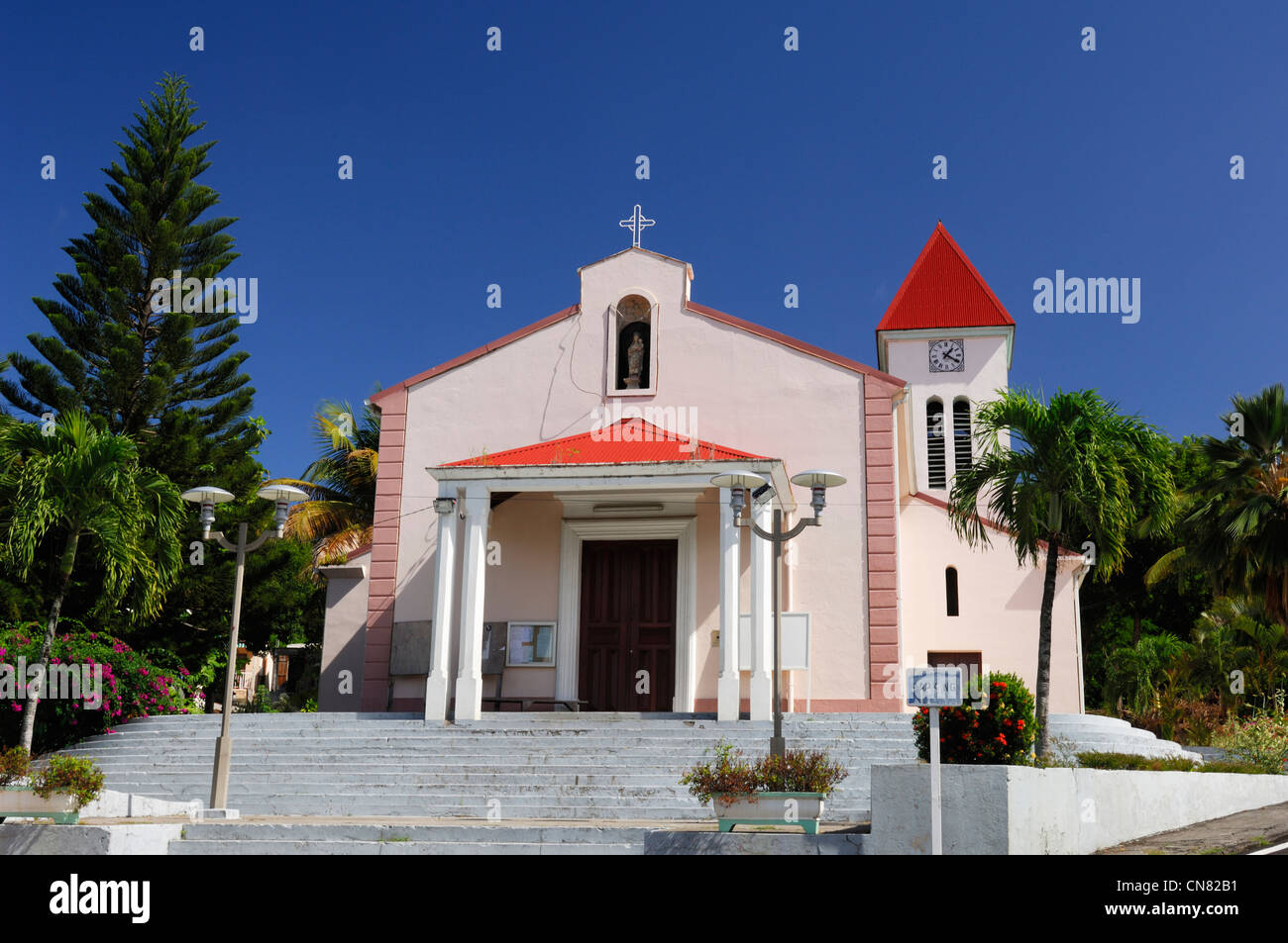 Frankreich, Guadeloupe (Französische Antillen), Basse-Terre, Deshaies, Kirche von Deshaies Stockfoto
